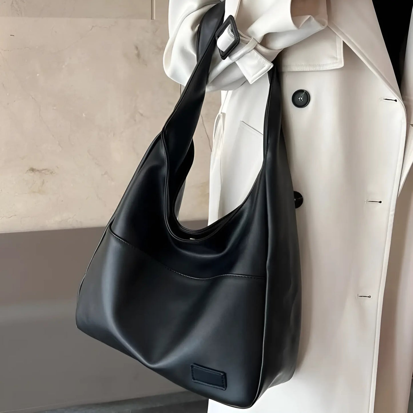 Alisa - Hobo väska med rytmisk och snygg design