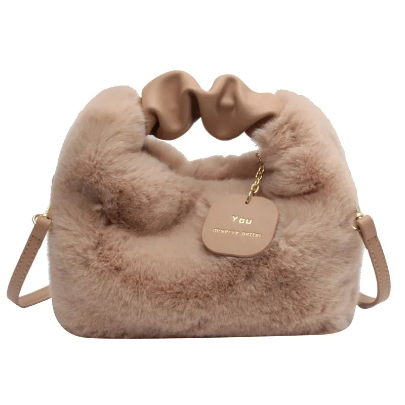 Fluffig crossbody väska för kvinnor