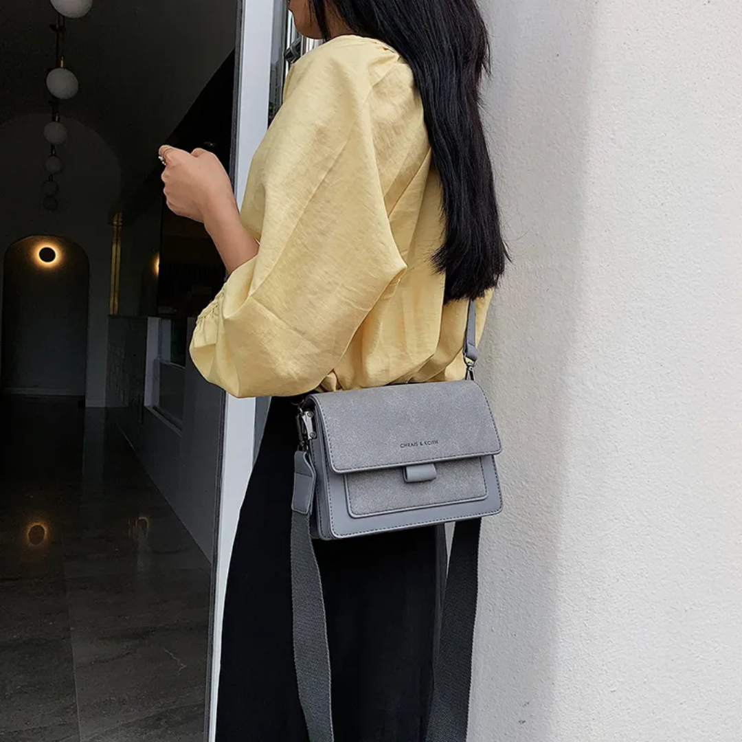 Mara Crossbody-väska - Matt / Justerbar - Chic & Trendig