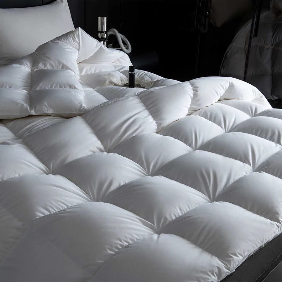Molngåsduntäcke | Mjukt gåsdun - Lätt och luftig värme - Lyxig comfort for varying quality