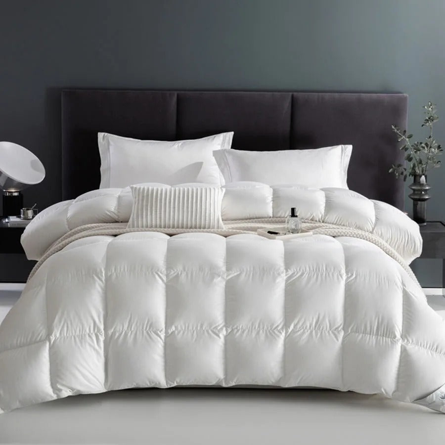 Molngåsduntäcke | Mjukt gåsdun - Lätt och luftig värme - Lyxig comfort for varying quality