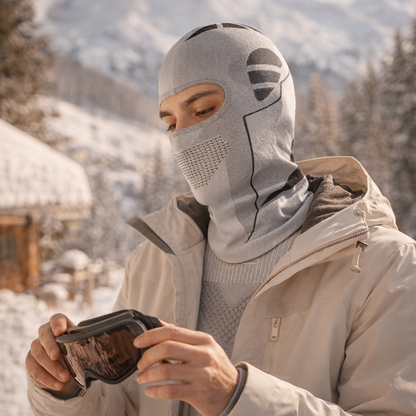 A Unisex Warm Hat And Face Mask for Outdoor Skiing And Motorcycling in Autumn And Winter, Designed to Protect The Face And Neck from Wind And Cold, Featuring a Balaclava Style.