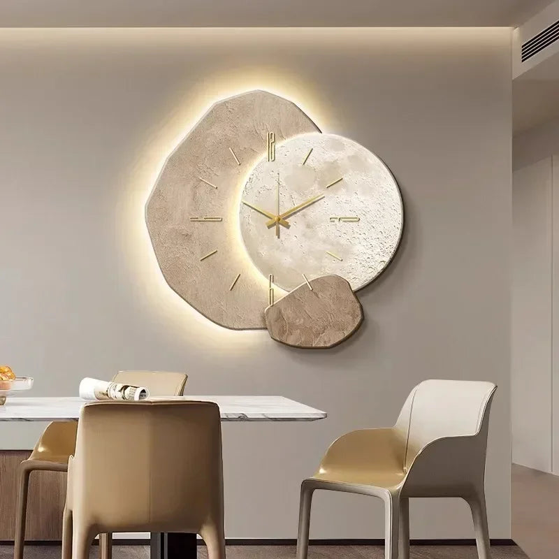 TräLugn – Tyst Väggklocka med Unik Design