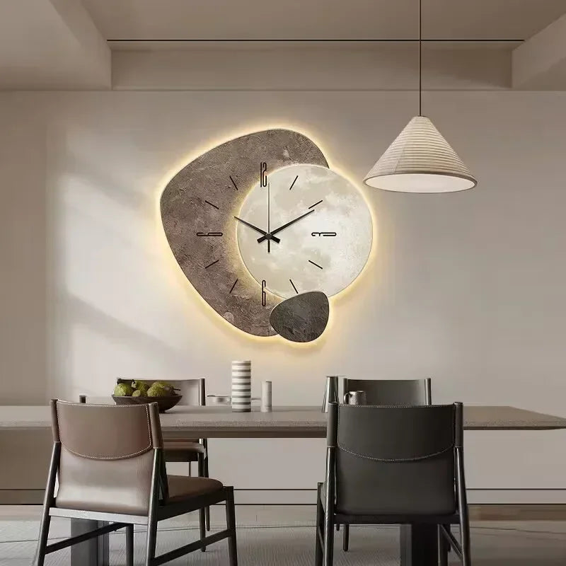 TräLugn – Tyst Väggklocka med Unik Design