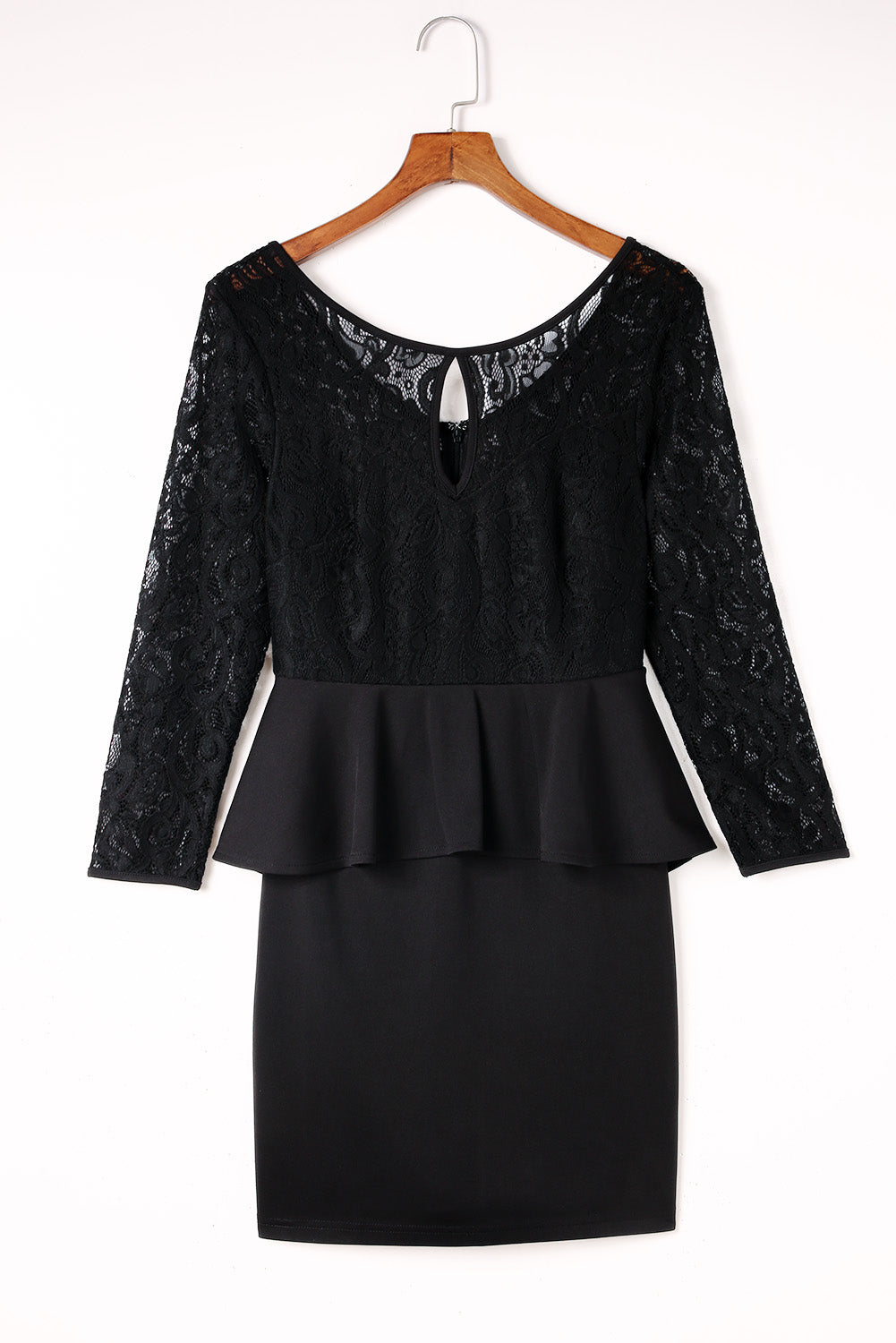 Isolde klänning dam | Romantisk långärmad klänning med spetsdetaljer | Elegant passform | 90% polyester 10% elastan | Maskintvättbar