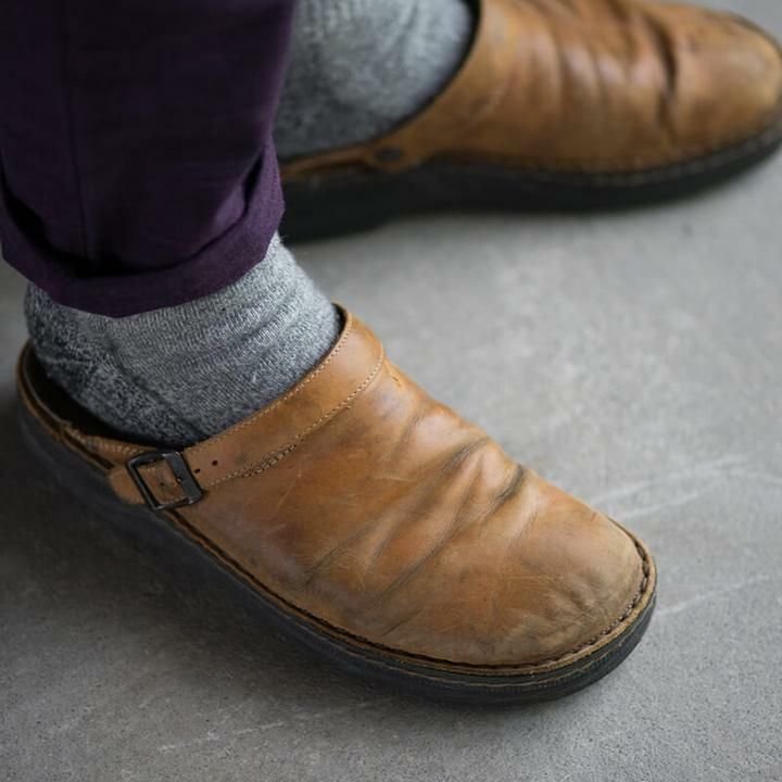 Rogier herrträskor i äkta läder | Ortopedisk fotbädd | Ergonomiskt stöd | Lätt och bekväm design | Halksäker sula | Andningsbart material