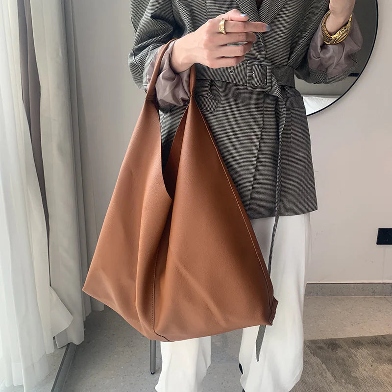 Livia - Soft Leather High-Capacity Tote Bag med stilren design